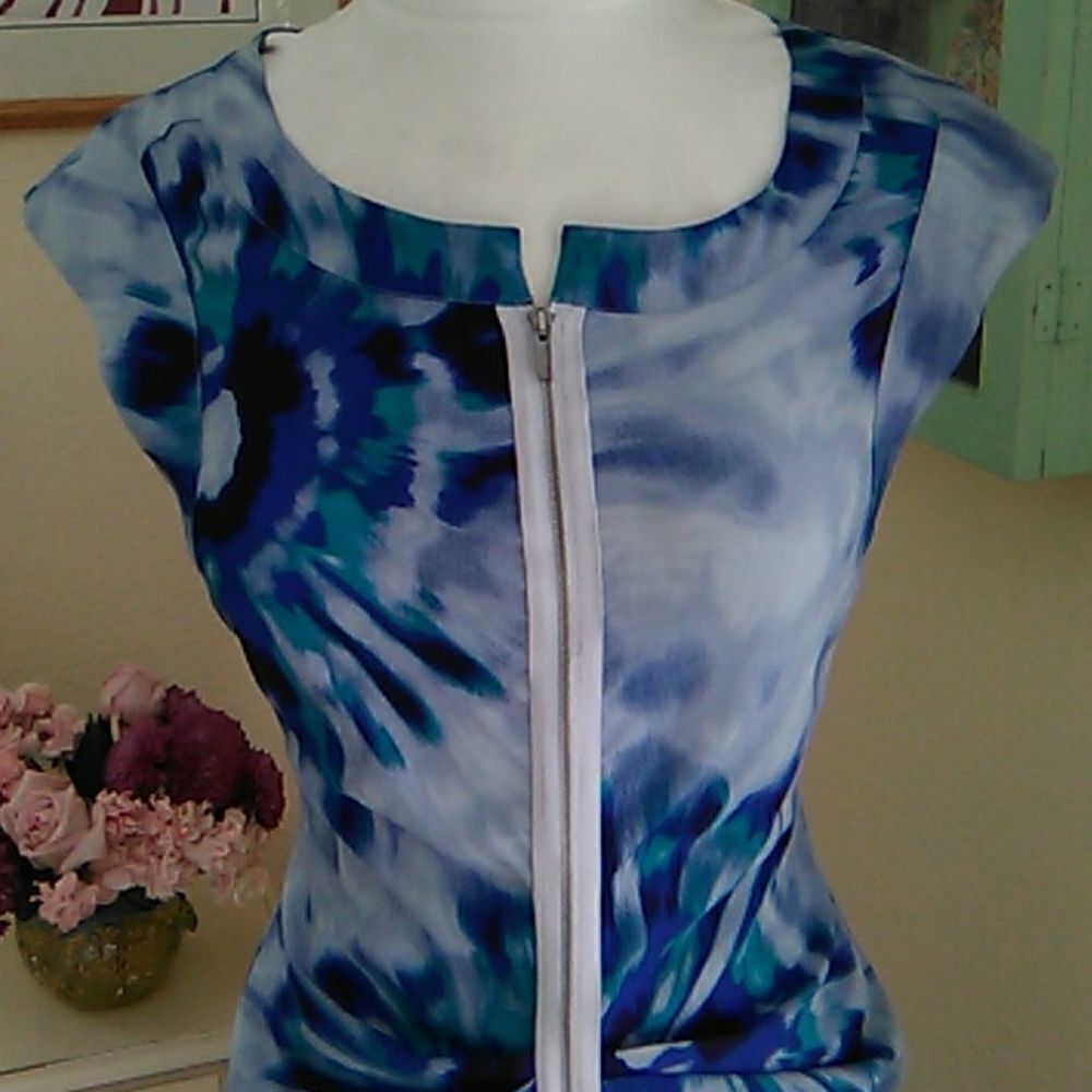 BCBGMaxAzria Marisol Tie Dye Dress - Picture 3 of 16
